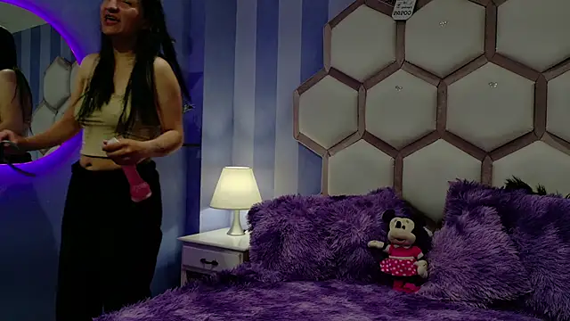 yvi taylor online show from 04/20/26, 12:08