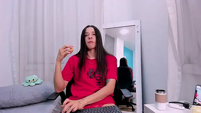 ViictoriiaSaenz online show from 04/08/26, 06:13