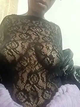 CreamyCupCake 96 online show from 06/05/26, 03:40