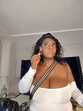 Snapshot of EngelSmith_ chatting on 03/21/26, 12:21 EngelSmith online show from 03/21/26, 12:21