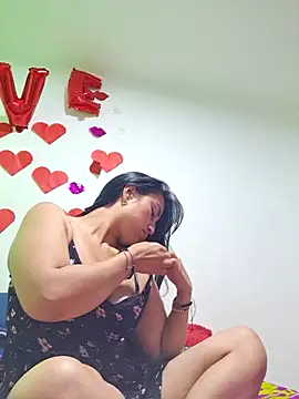 LunaRouuse  online show from 02/18/26, 12:34