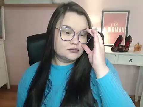 Snapshot of HollyDanceSoul chatting on 02/16/26, 05:14 HollyDanceSoul online show from 02/16/26, 05:14