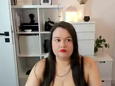 Snapshot of HollyDanceSoul chatting on 02/25/26, 06:56 HollyDanceSoul online show from 02/25/26, 06:56