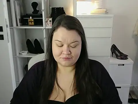 HollyDanceSoul online show from 03/18/26, 07:33