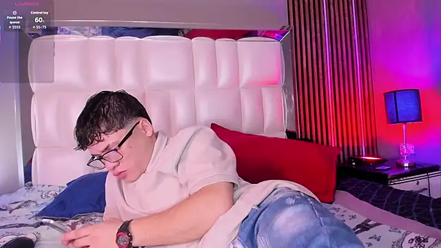 Roger And Ramona online show from 02/05/26, 12:32