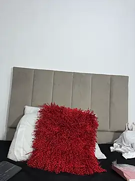 LeslyCooper1 online show from 02/13/26, 07:10