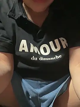 Snapshot of Ginny_2x chatting on 01/19/26, 01:15 Ginny 2x online show from 01/19/26, 01:15