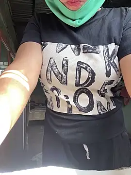 Snapshot of Ginny_2x chatting on 02/26/26, 02:10 Ginny 2x online show from 02/26/26, 02:10