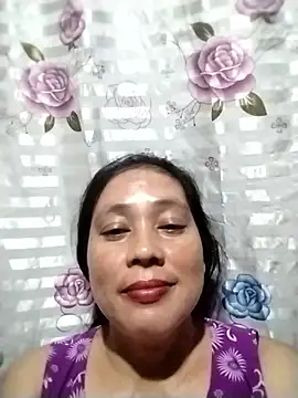 Snapshot of asian_pinay23 chatting on 01/14/26, 12:33 asian pinay23 online show from 01/14/26, 12:33