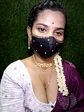 Snapshot of Nithyatamil chatting on 04/23/26, 05:26 Nithyatamil online show from 04/23/26, 05:26