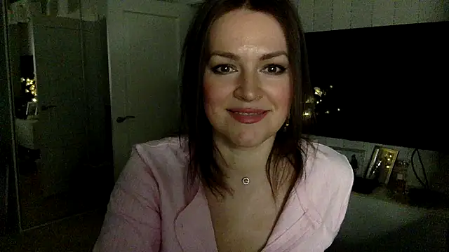 Ivoryne online show from 03/07/26, 12:07