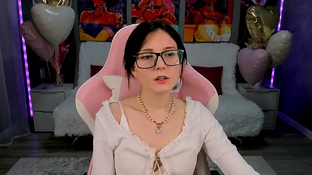 KikaOsterman online show from 02/18/26, 01:07