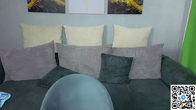 KitKatie online show from 04/25/26, 02:03