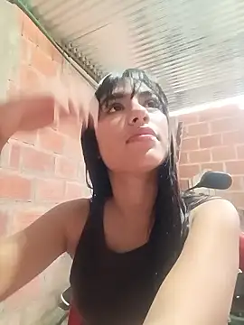 Snapshot of triana-hot18 chatting on 01/10/26, 12:18 triana-hot18 online show from 01/10/26, 12:18