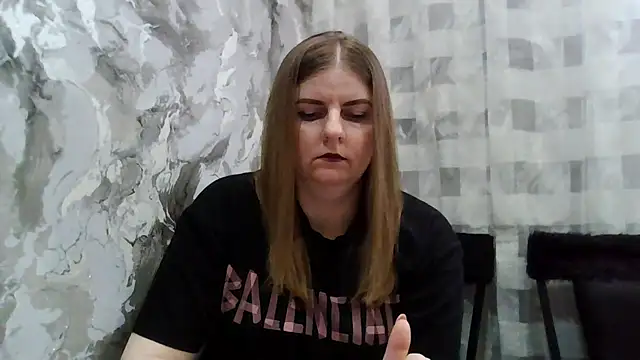 DarkRose0104 online show from 04/01/26, 07:20