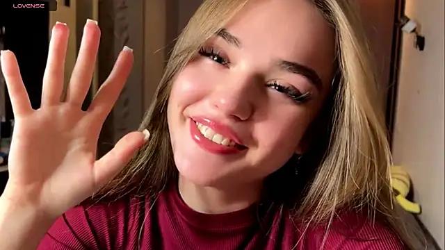 LubaSeirers online show from 04/08/26, 03:23