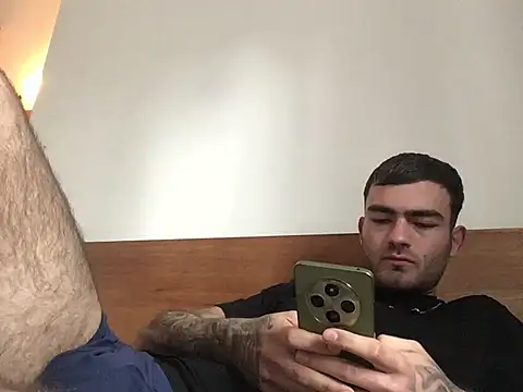 Snapshot of jacobsex221 chatting on 01/11/26, 09:25 jacobsex221 online show from 01/11/26, 09:25