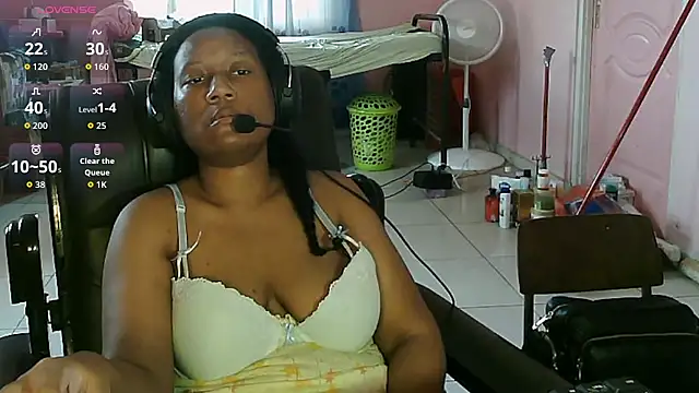 Snapshot of Eirondra_valeen chatting on 05/24/26, 03:28 Eirondra valeen online show from 05/24/26, 03:28