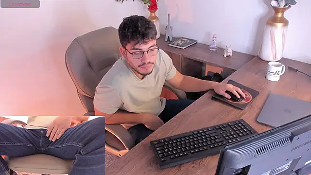 Snapshot of Jay_Grip chatting on 02/12/26, 01:28 Jay Grip online show from 02/12/26, 01:28