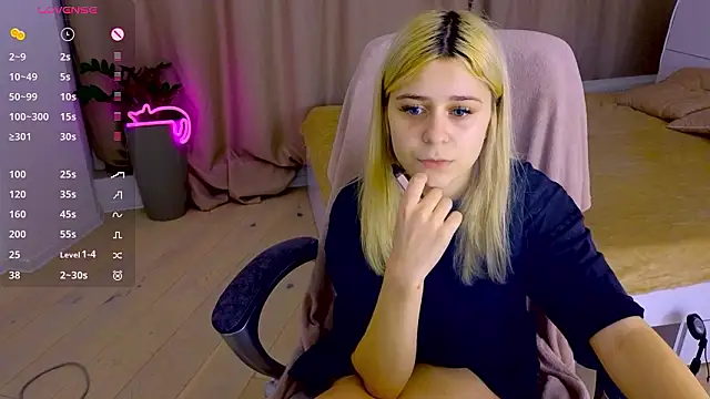 ApheliaStar online show from 02/03/26, 04:56