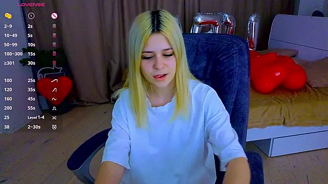 ApheliaStar online show from 02/10/26, 03:49