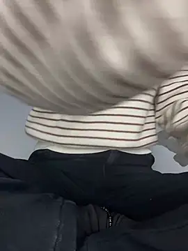 paribaby09 online show from 01/13/26, 03:39