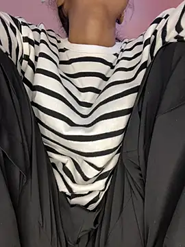 paribaby09 online show from 02/18/26, 09:05