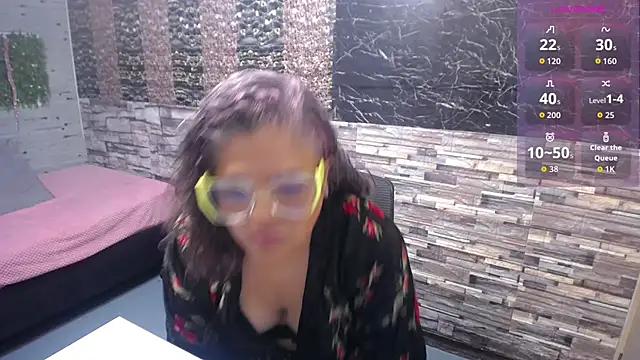 Snapshot of mia_pazzi chatting on 01/12/26, 10:48 mia pazzi online show from 01/12/26, 10:48