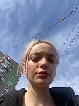 aka Blonde online show from 04/08/26, 08:47