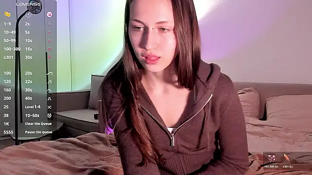 Snapshot of julie_qwerty chatting on 03/16/26, 04:44 julie qwerty online show from 03/16/26, 04:44