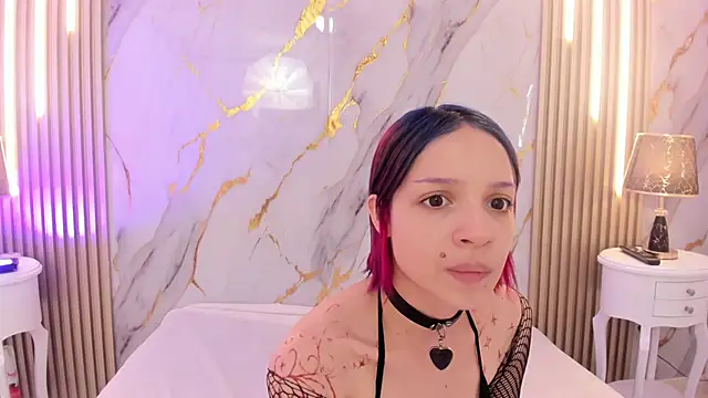 LaxiZoe online show from 02/11/26, 08:03