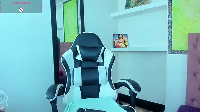 kittymiauu444 online show from 01/13/26, 07:41