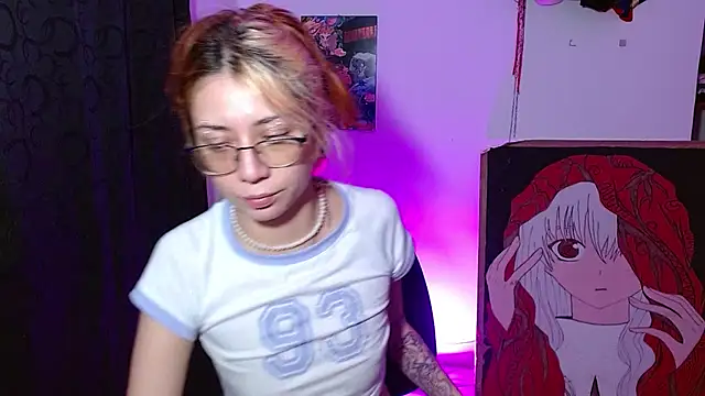 Snapshot of kittymiauu444 chatting on 05/16/26, 10:36 kittymiauu444 online show from 05/16/26, 10:36