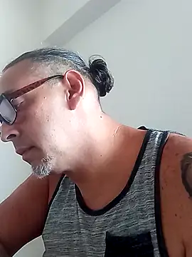 Snapshot of Big_vittollo chatting on 02/22/26, 04:38 Big vittollo online show from 02/22/26, 04:38