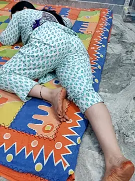 SofiaMam online show from 04/12/26, 07:46