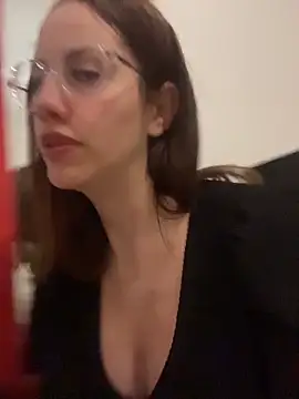 LolaSB online show from 04/11/26, 06:40