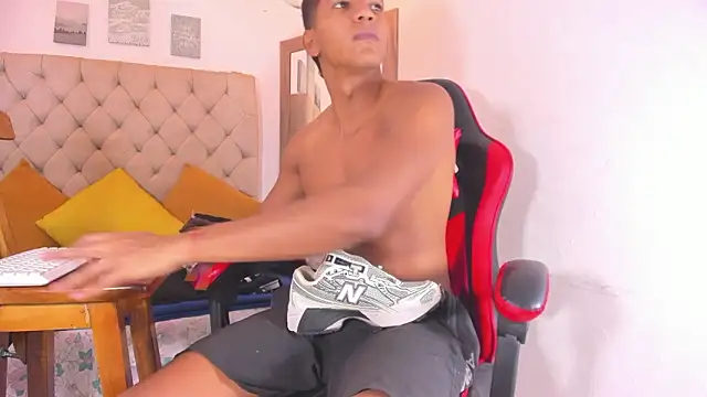 noah sthone online show from 03/15/26, 04:18