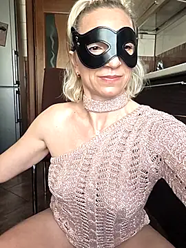 DahliaDew online show from 01/14/26, 10:32