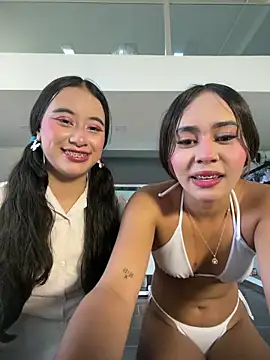 Snapshot of l0lita_emi chatting on 02/26/26, 03:22 l0lita emi online show from 02/26/26, 03:22