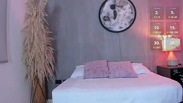 Snapshot of iraide_villan chatting on 02/15/26, 11:52 iraide villan online show from 02/15/26, 11:52