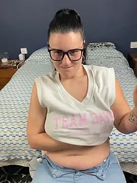 Alice Dan online show from 03/08/26, 09:40