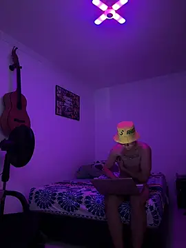 Snapshot of BabyAzz19 chatting on 01/11/26, 03:33 BabyAzz19 online show from 01/11/26, 03:33