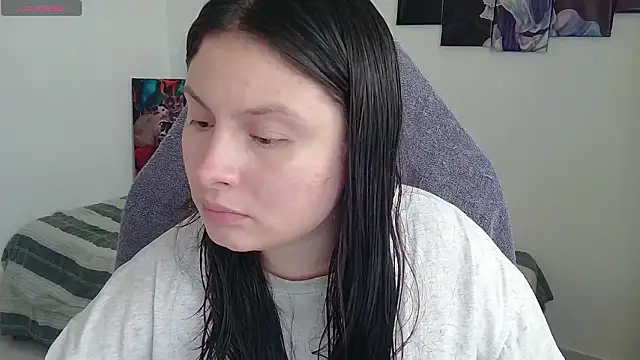 yessica gomez01 online show from 02/16/26, 09:33