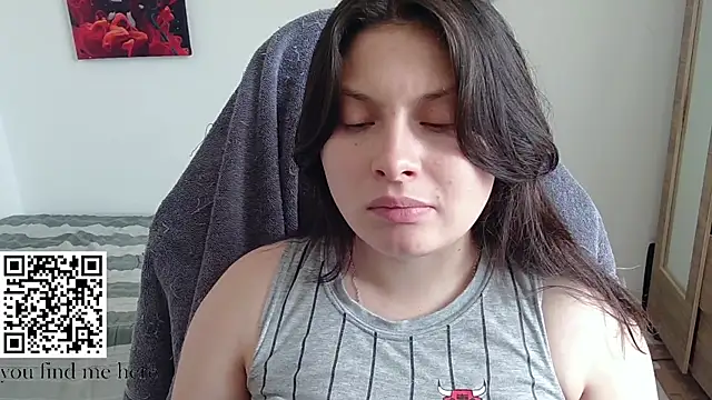 yessica gomez01 online show from 04/04/26, 07:11