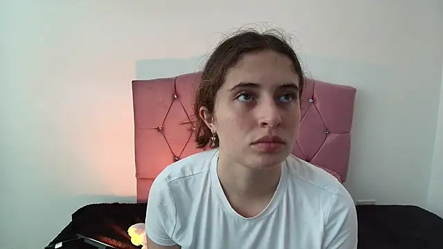 Snapshot of Cherry_Boomxx chatting on 03/03/26, 06:03 Cherry Boomxx online show from 03/03/26, 06:03