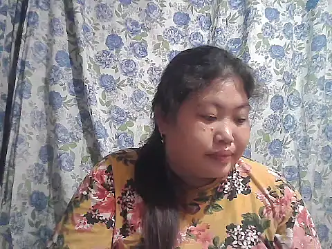 Snapshot of pinay_rose14 chatting on 05/01/26, 01:37 pinay rose14 online show from 05/01/26, 01:37