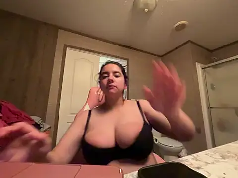 RoxyFoxy2026 online show from 01/14/26, 04:40