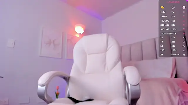 Snapshot of your_alina18 chatting on 01/13/26, 01:00 your alina18 online show from 01/13/26, 01:00