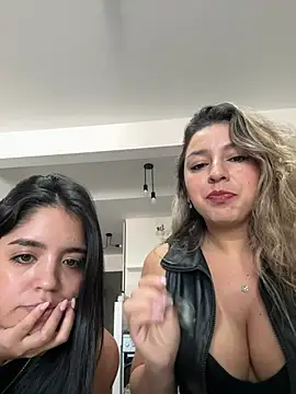 Snapshot of bebitas2_ chatting on 03/12/26, 06:36 bebitas2 online show from 03/12/26, 06:36