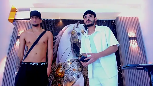 The Gods In Diamonds online show from 02/04/26, 10:15